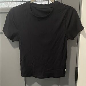 Vuori Black Short Sleeve Tee